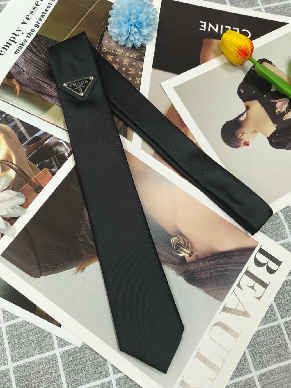 Authentic Prada Black Tie Box Included (Unisex)🎁